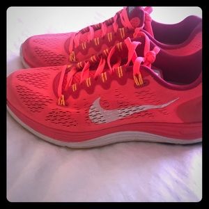 Women’s Nike shoes 7.5 (bright coral color)